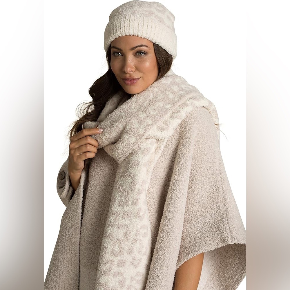New BAREFOOT‎ DREAMS COZYCHIC BITW BEANIE & SCARF SET Color: Cream-Stone - Picture 5 of 6